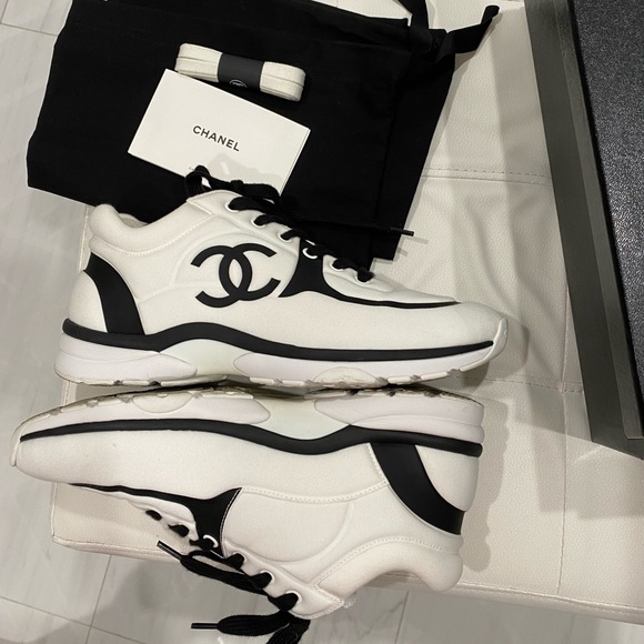 Chanel Logo Sneakers  black & white - Picture 7 of 10